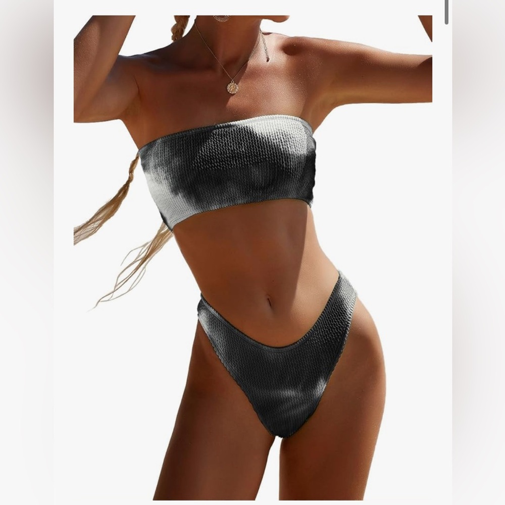 Chic Black and White Bandeau Bikini Size M NWOT